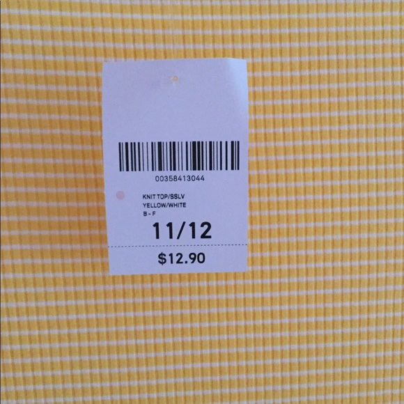 Short Sleeve Top - Picture 5 of 7